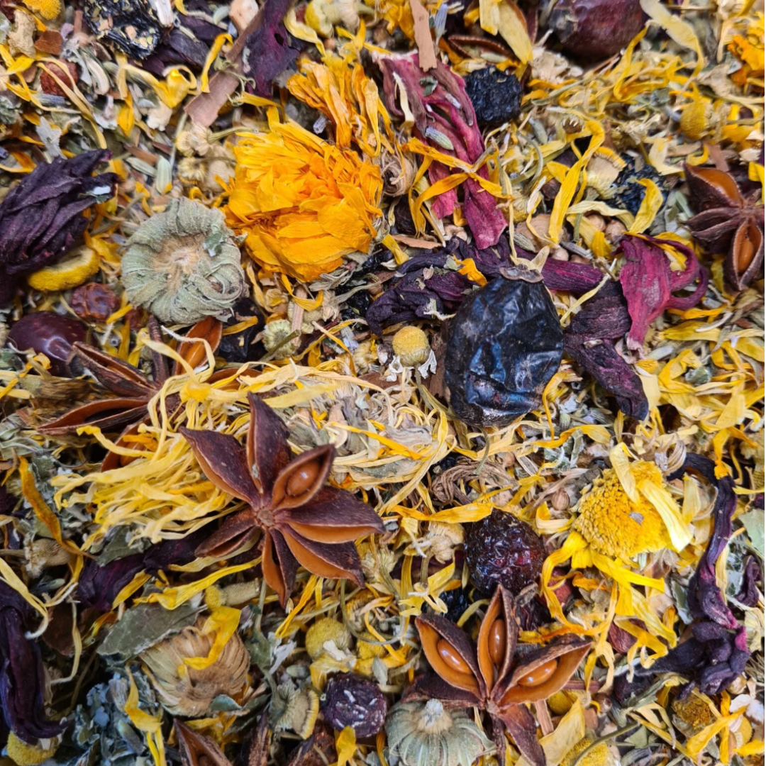 Blossom Mix Floral Topper For Parrots - The Aviary Parrot Food