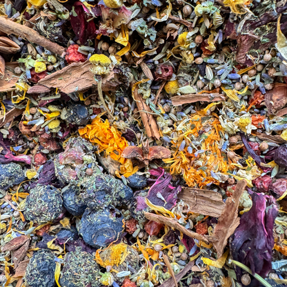 Blossom Mix Floral Topper For Parrots